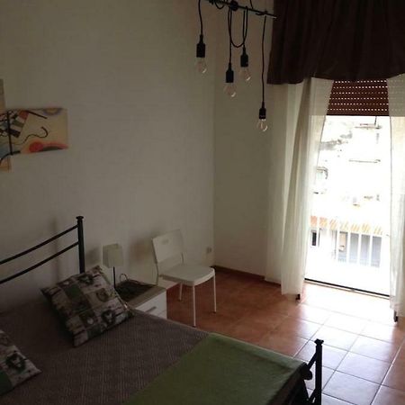 La Casa Di Alice Apartment Napoli Bagian luar foto
